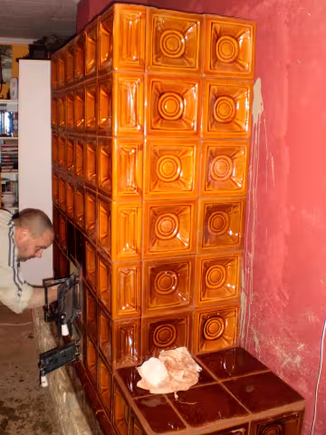 Magyarkút padkás cserépkályha kézműves csempéből